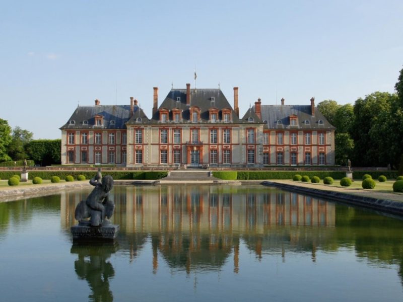 Comment choisir un prestataire pour le transport des invités pour un événement professionnel dans un château à Lyon ?