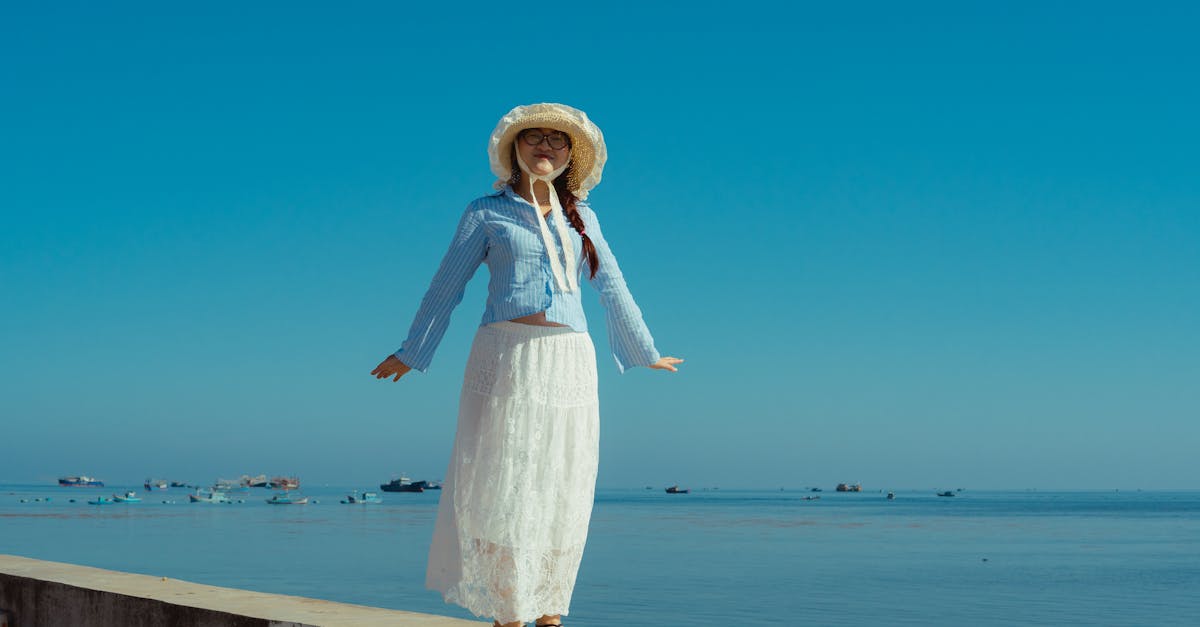 découvrez notre élégante aqua dress, une robe parfaite pour toutes les occasions. sa teinte rafraîchissante et son design moderne ajouteront une touche de sophistication à votre garde-robe. idéale pour les soirées d'été ou les événements formels, cette robe vous fera briller. commandez dès maintenant et adoptez l'élégance aquatique!