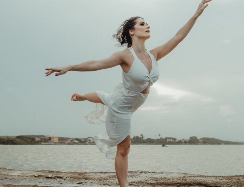 10 idées de looks tendance avec une robe vert d’eau