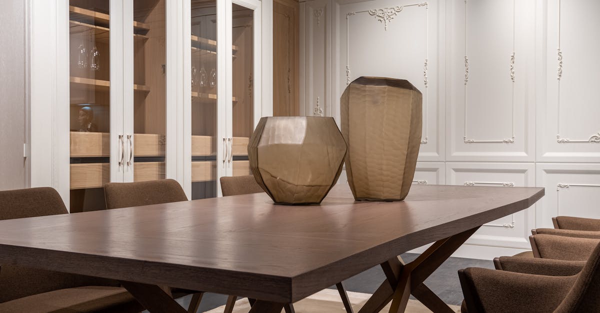 découvrez notre sélection de vases décoratifs pour sublimer votre intérieur. alliant élégance et créativité, nos vases sont idéaux pour mettre en valeur vos arrangements floraux ou comme pièces maîtresses dans votre décoration. trouvez le vase parfait qui correspond à votre style et embellissez votre espace de vie.