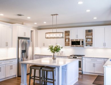 Sublimez votre intérieur en accrochant vos manteaux avec élégance