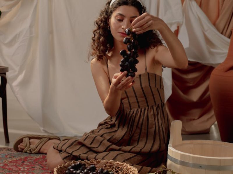 Découvrez nos plus belles robes couleur terracotta pour chaque occasion