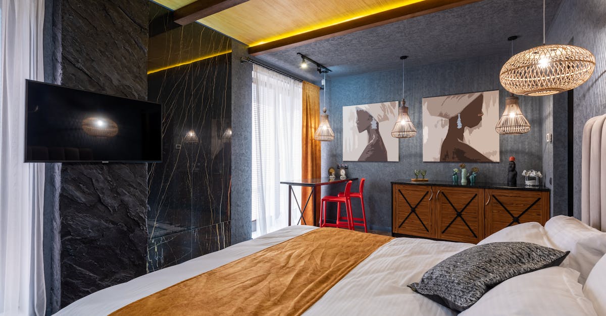 découvrez nos couvertures plaid élégantes et douillettes, parfaites pour ajouter une touche de confort à votre salon ou votre chambre. idéales pour les soirées cocooning ou les moments de détente, elles sont à la fois pratiques et esthétiques.